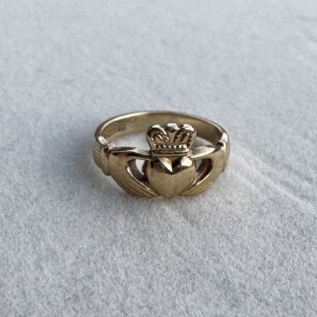 9ct Claddagh Ring - Lauren Owens Jewellery