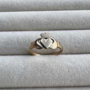 9ct Claddagh Ring - Lauren Owens Jewellery