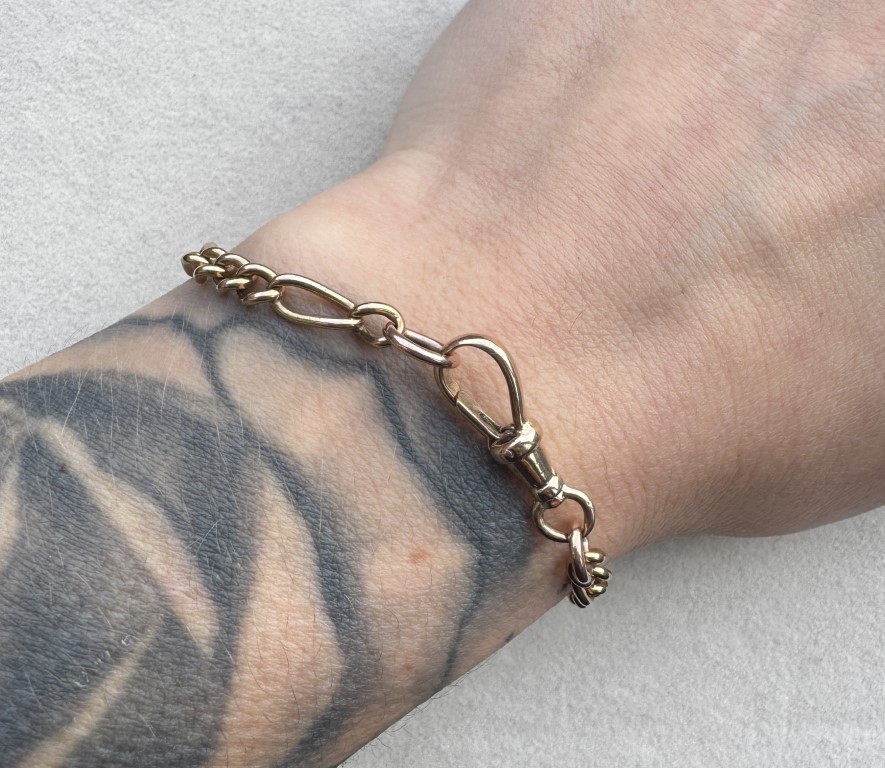 9ct Gold Classic Figaro Bracelet with Swivel Catch - Image 3