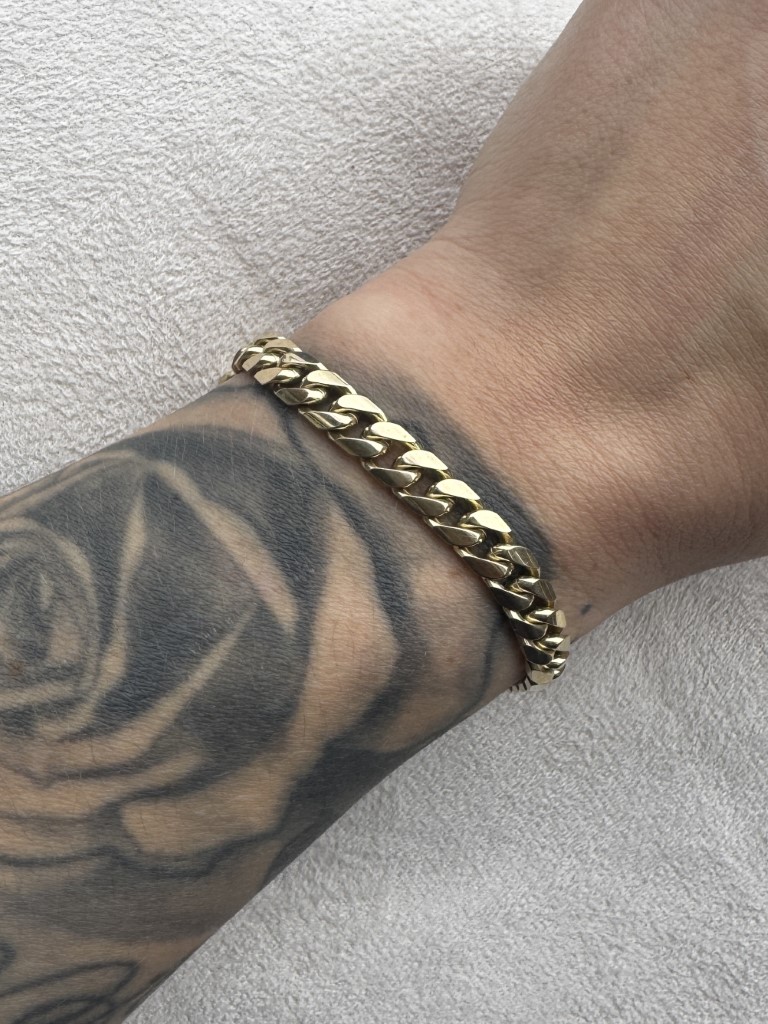 9ct Gold Heavy Cuban Bracelet - Image 2