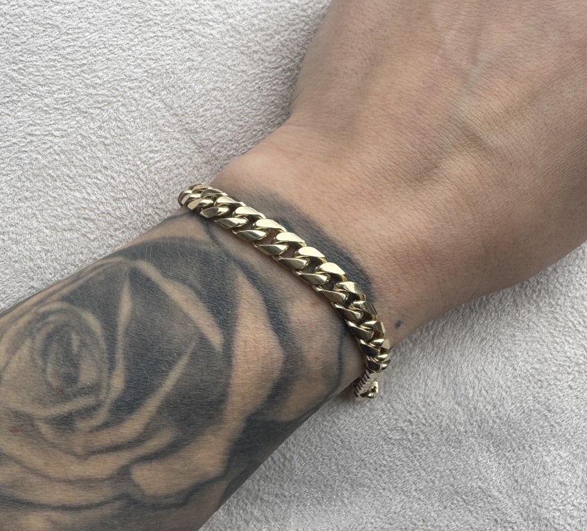 9ct Gold Heavy Cuban Bracelet - Image 5