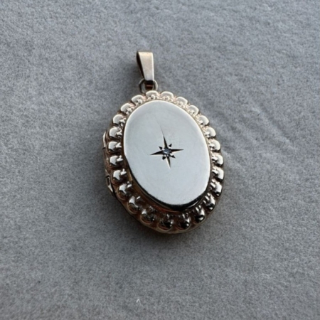 9ct Starburst Oval Locket - Lauren Owens Jewellery