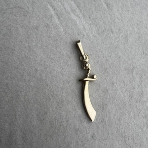 9ct Gold Scimitar Pendant- Lauren Owens Jewellery