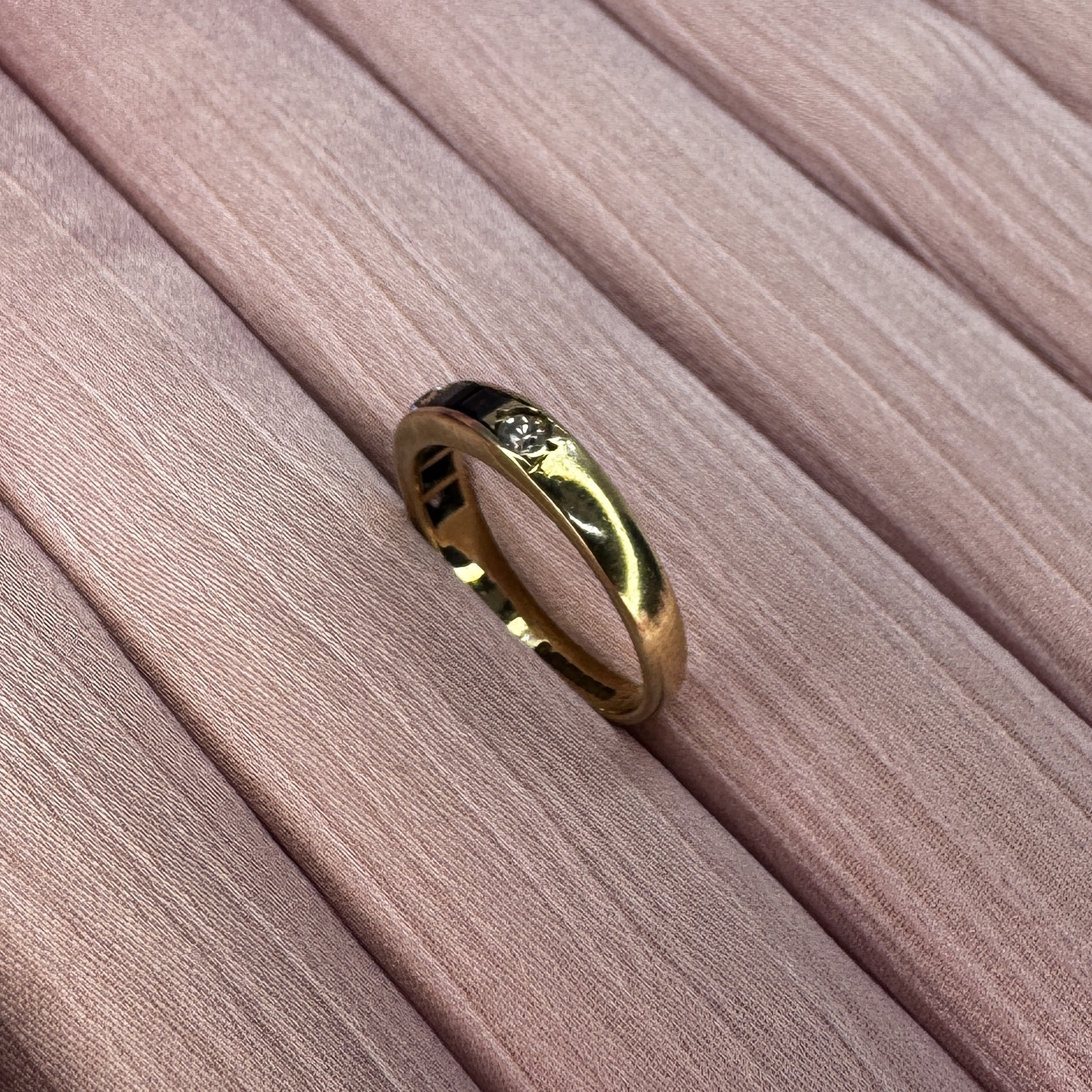9ct Gold Claddagh Pendant Lauren Owens Jewellery