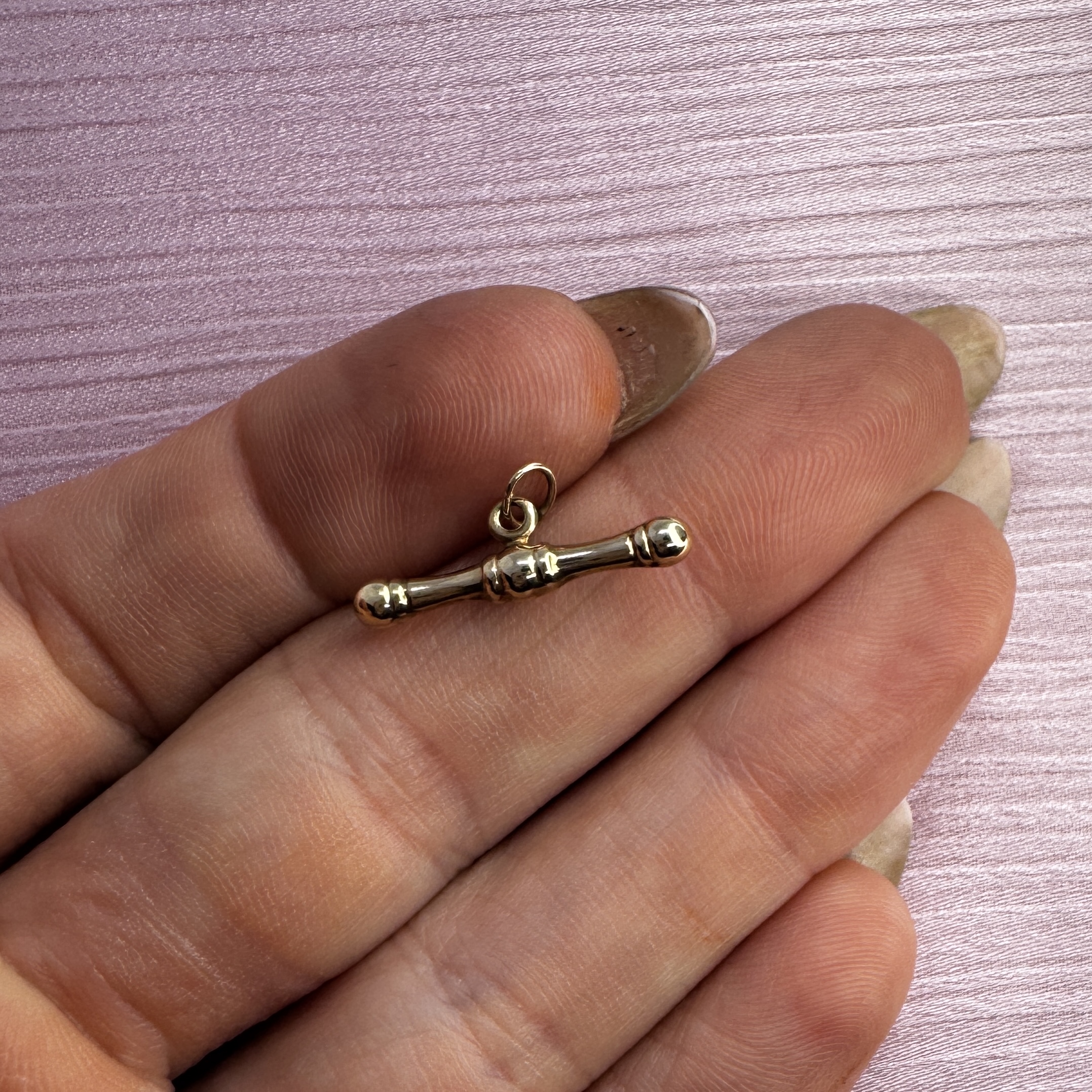 9ct gold T-Bar Lauren Owens Jewellery