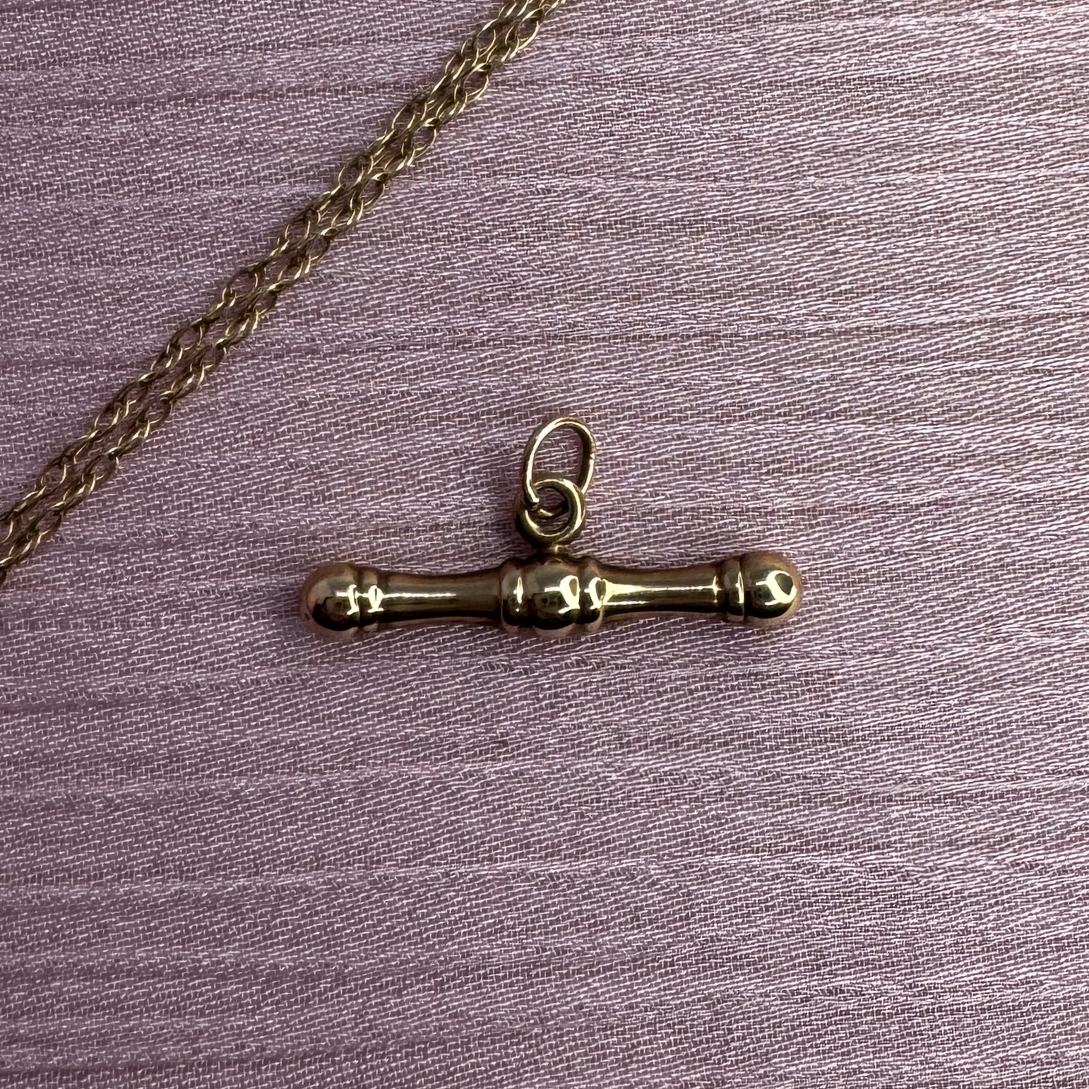 9ct gold T-Bar