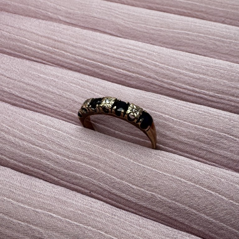 9ct gold Diamond Sapphire ring - Image 2