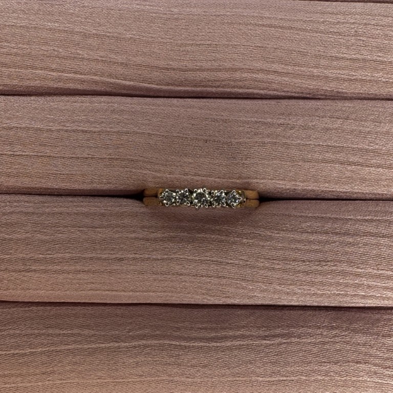 9ct gold diamond ring - Image 4