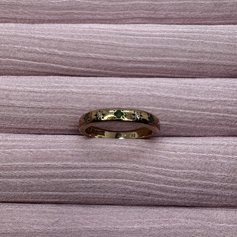 9ct gold emerald diamond ring - Image 3