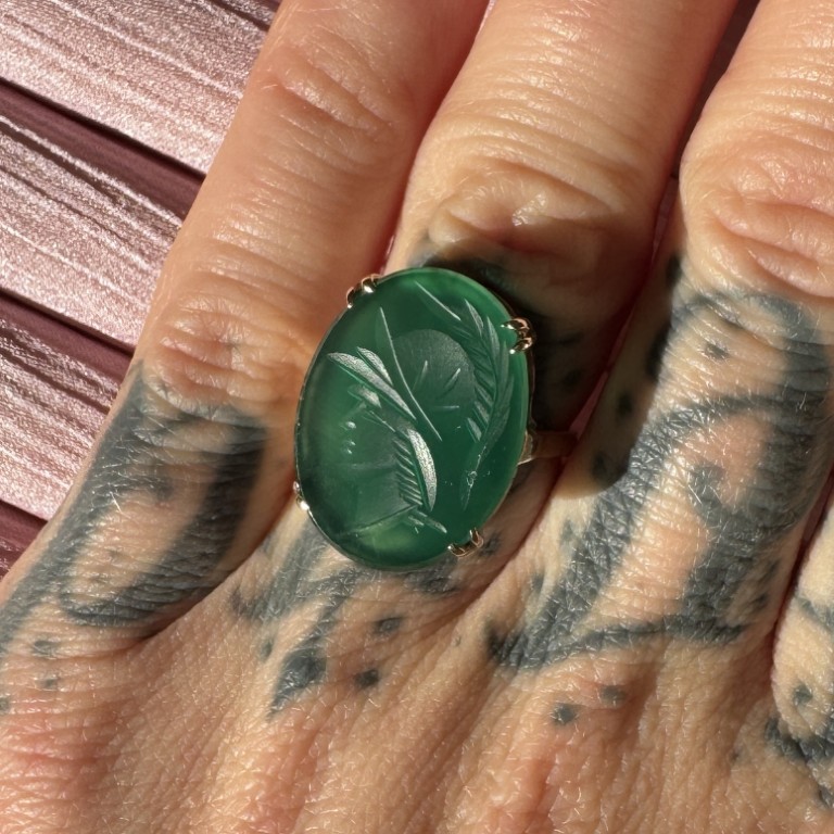 9ct gold imperial jade centurion ring - Image 4