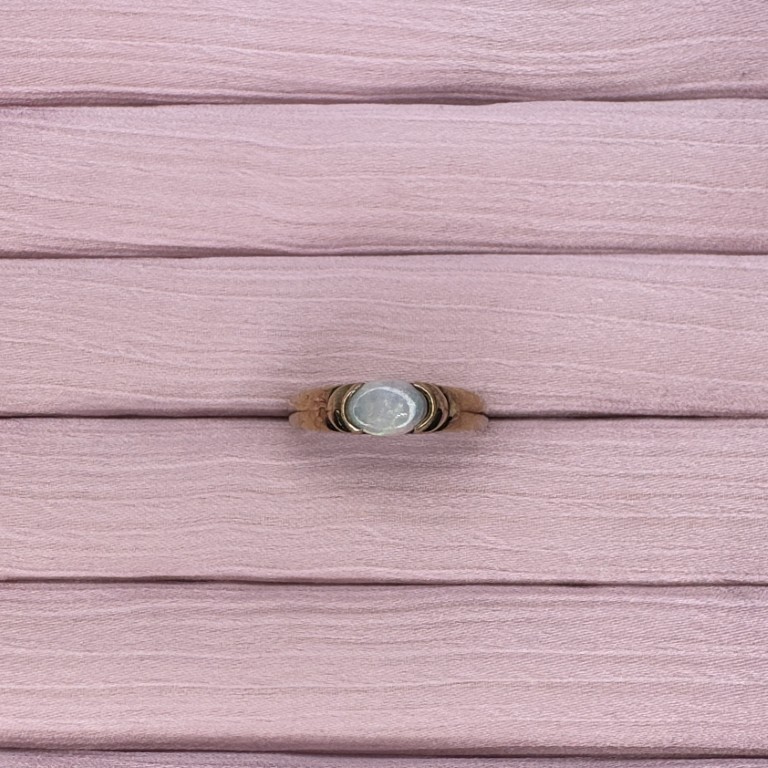9ct gold opal ring