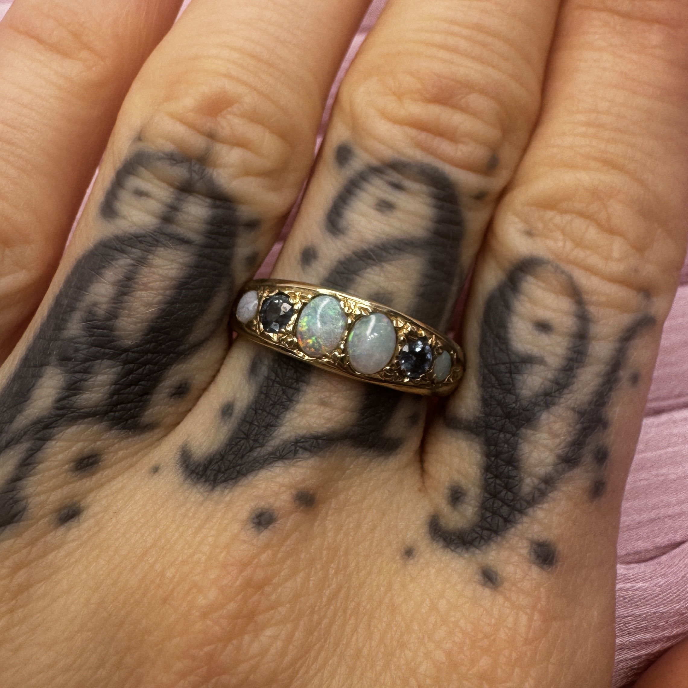 9ct gold natural opal sapphire ring - Image 4