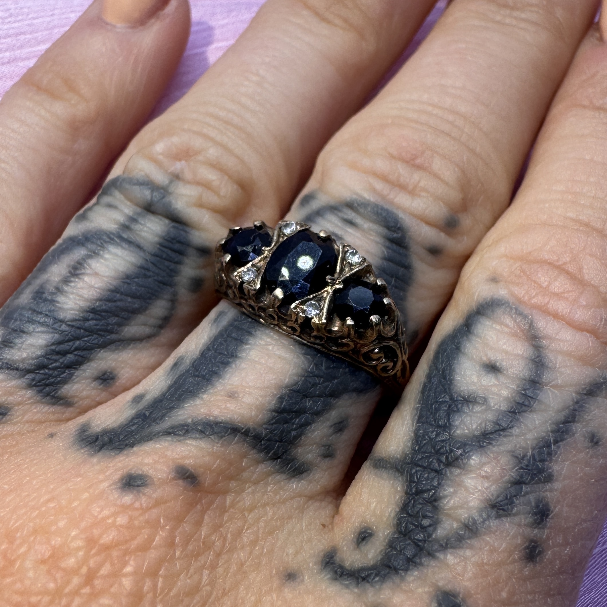9ct Gold Sapphire CZ Ring - Image 2