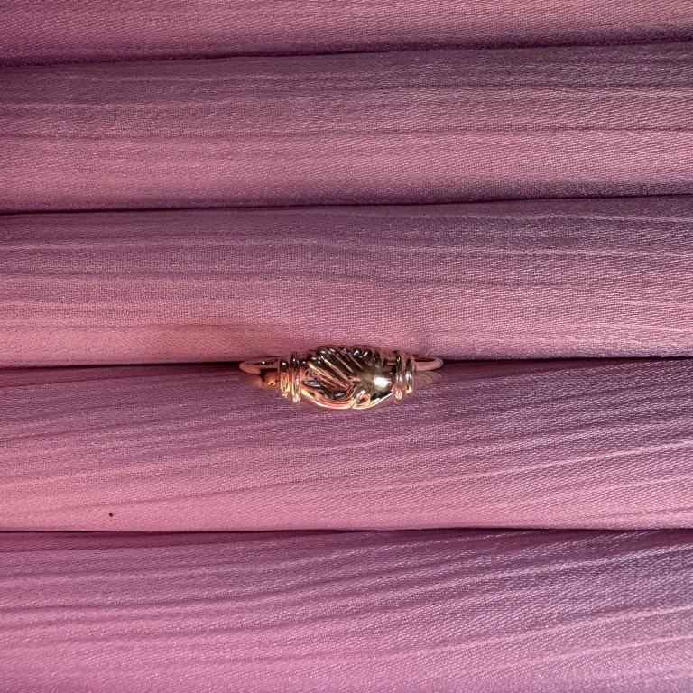 9ct Gold Handshake Ring - Image 3