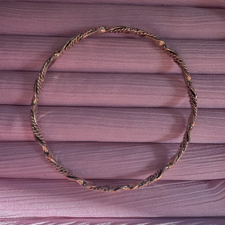 9ct Gold Twisted Bangle