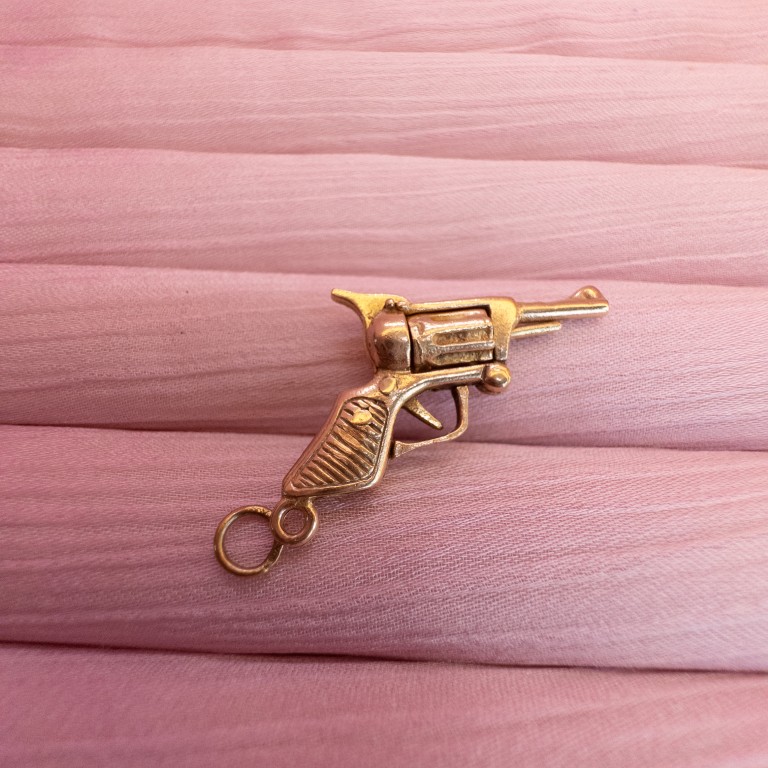 Solid 9ct Gold Revolver with Rotating Barrel