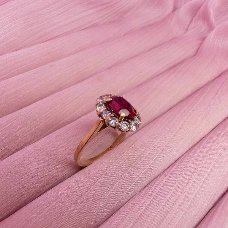 9ct Gold Red Gemstone Halo Ring - Image 7