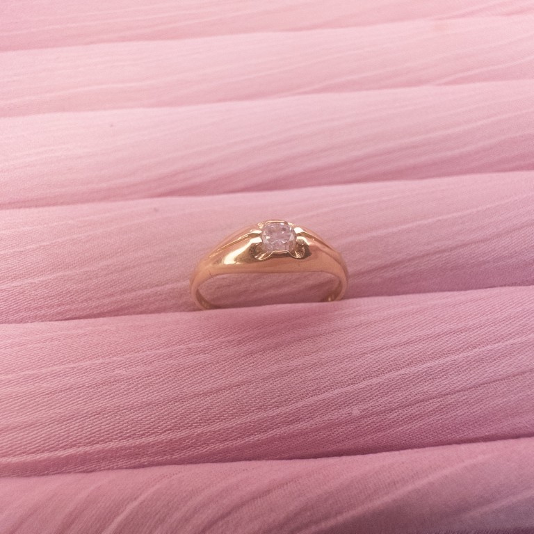 9ct Gold CZ Pinky Ring - Image 6