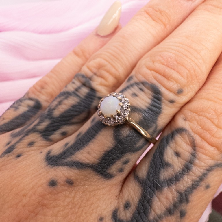 9ct Gold Opal & Diamond Ring - Image 12
